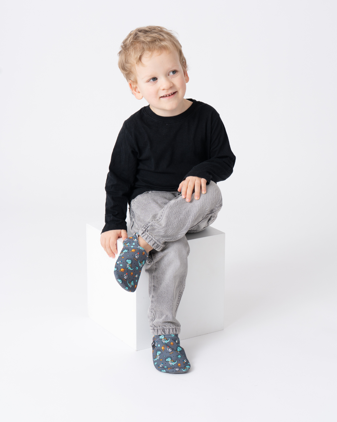 Barfußschuhe Weltraum Dino