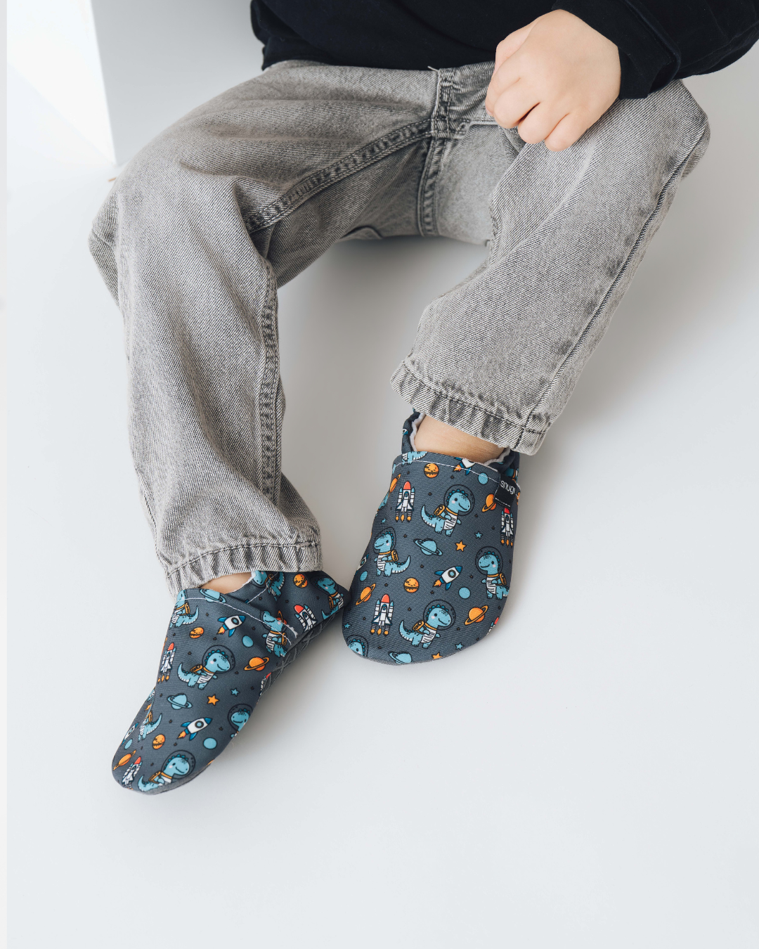 Barfußschuhe Weltraum Dino