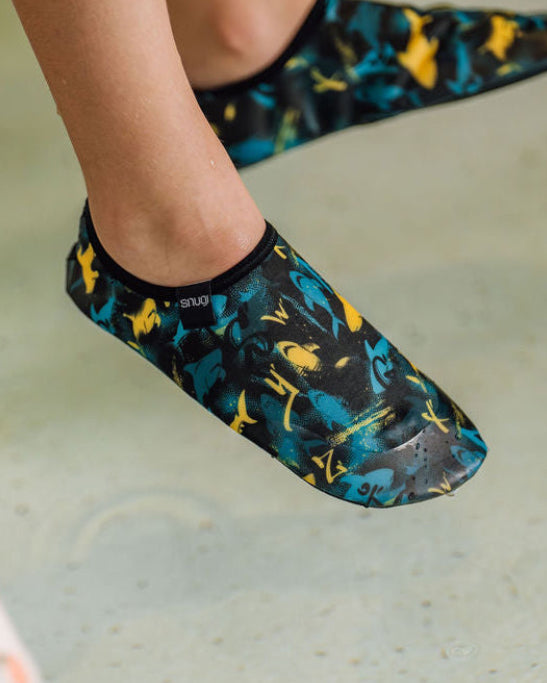 Wasserschuhe Dunkler Ozean