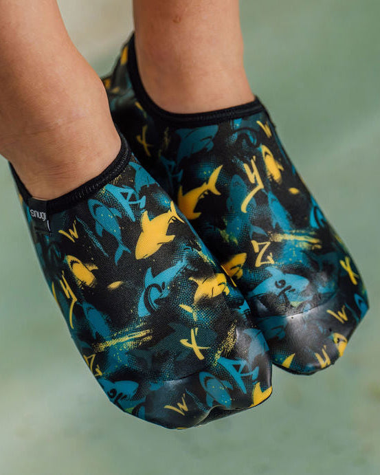 Wasserschuhe Dunkler Ozean